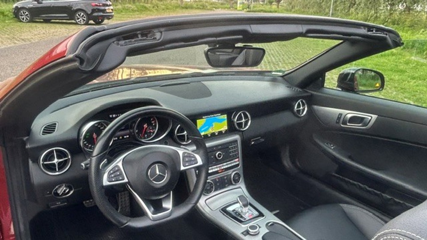 Mercedes-Benz SLC