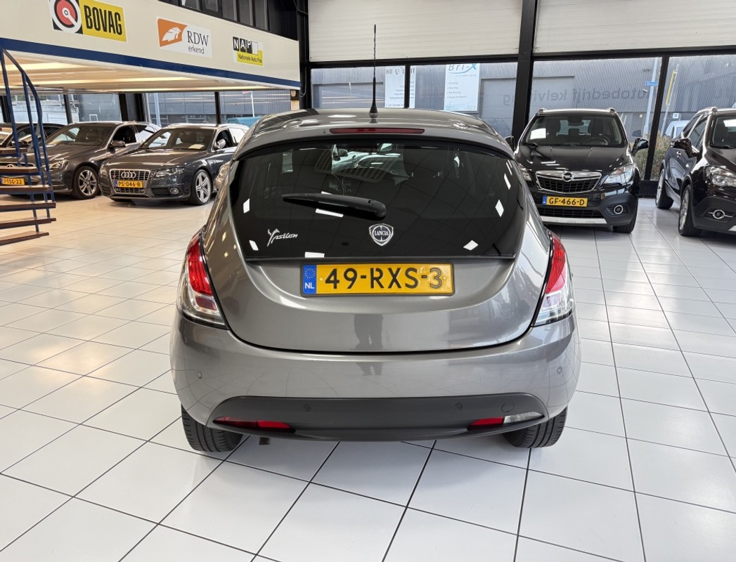 Lancia Ypsilon