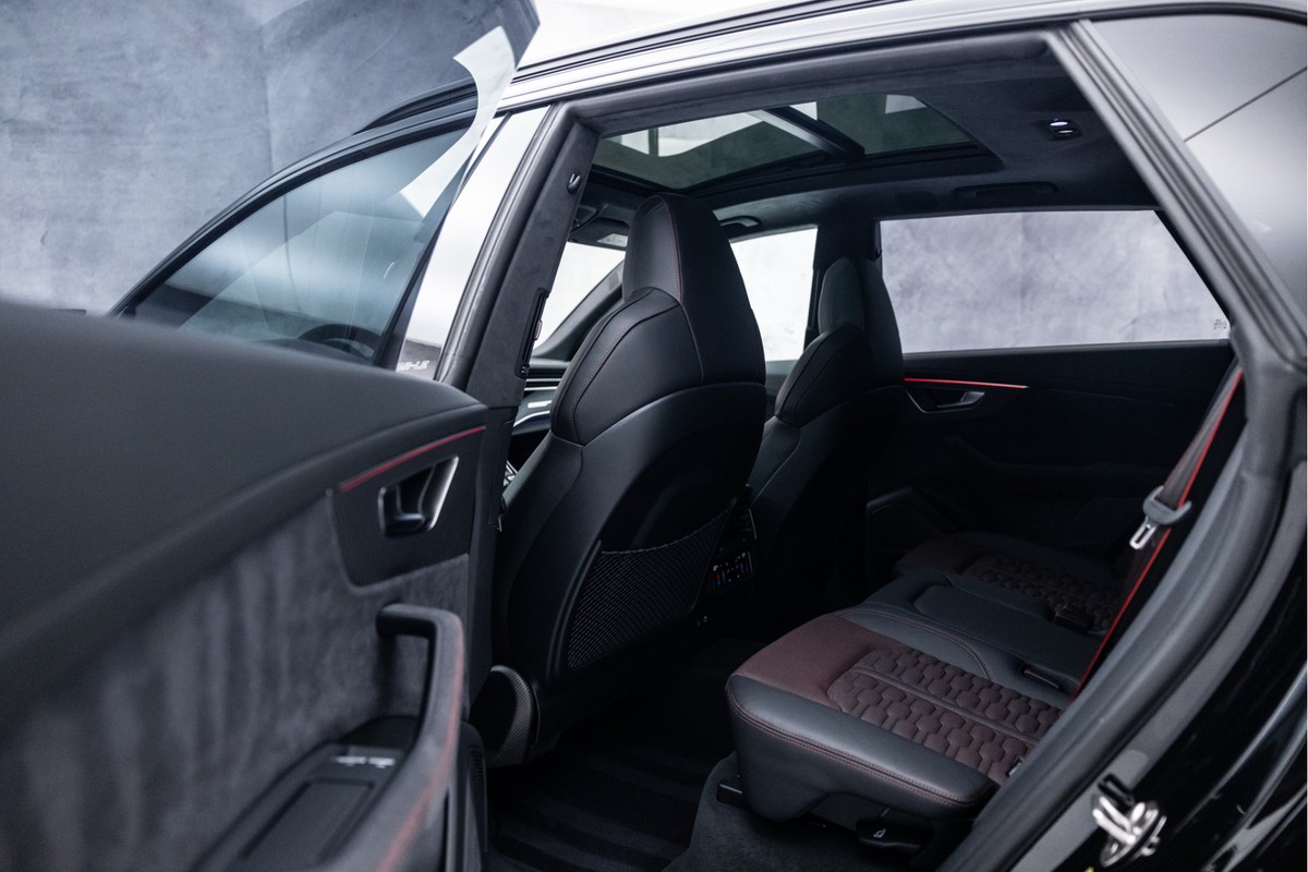 Audi RSQ8