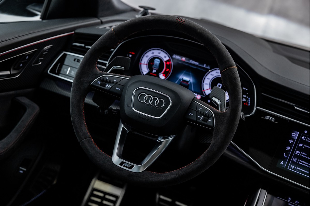 Audi RSQ8