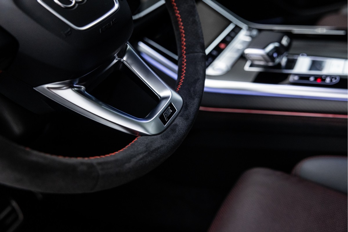 Audi RSQ8
