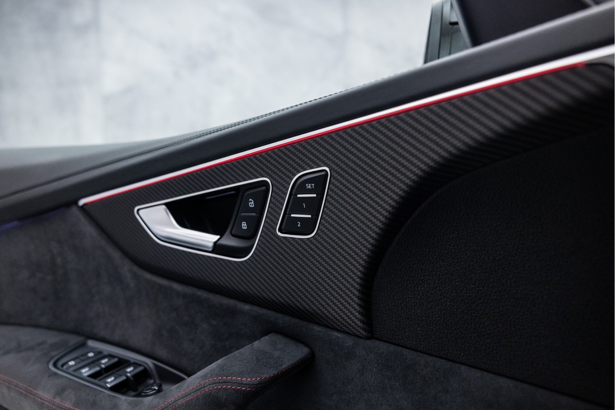 Audi RSQ8
