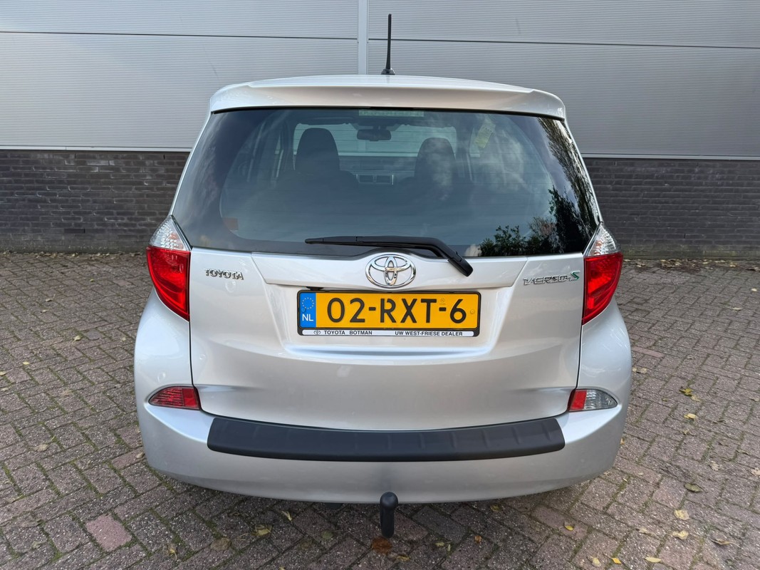 Toyota Verso-S