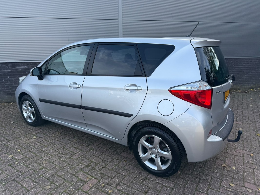 Toyota Verso-S