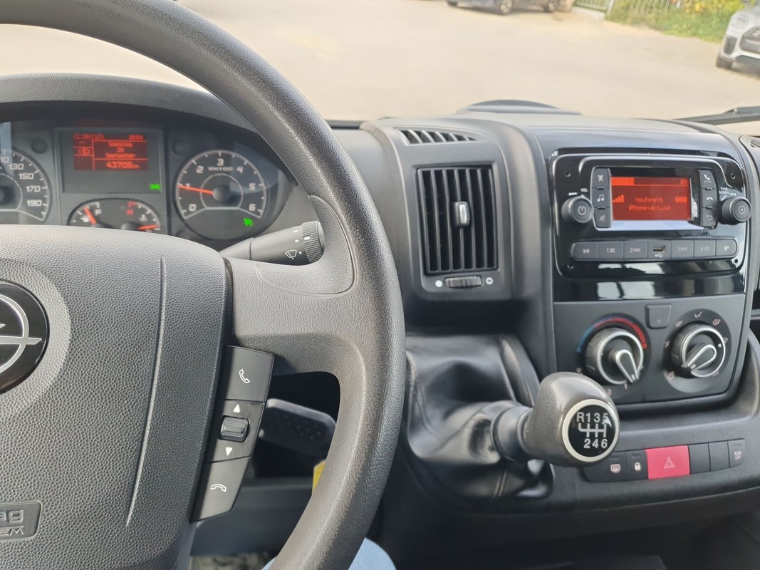 Opel Movano