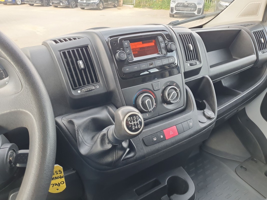 Opel Movano