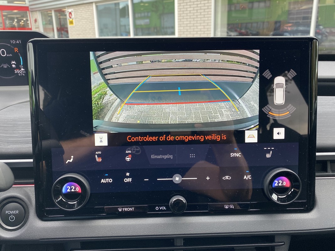 Toyota C-HR+