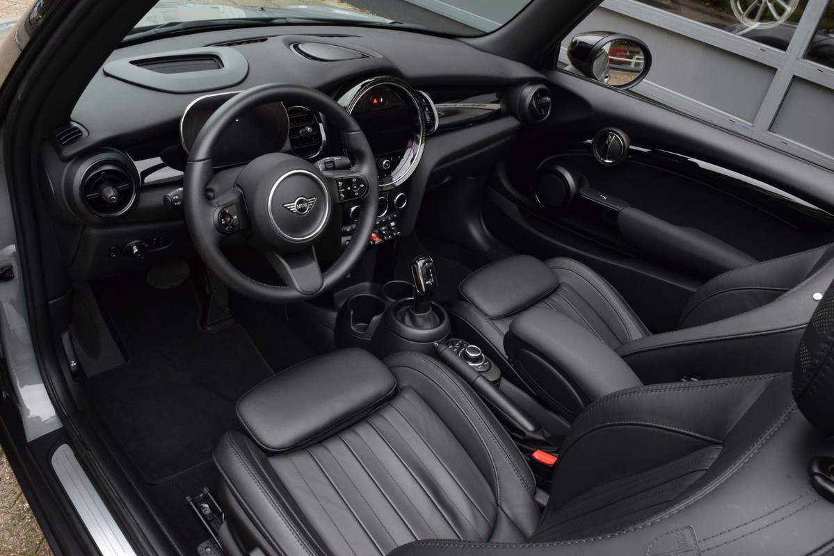 MINI Cooper Cabrio
