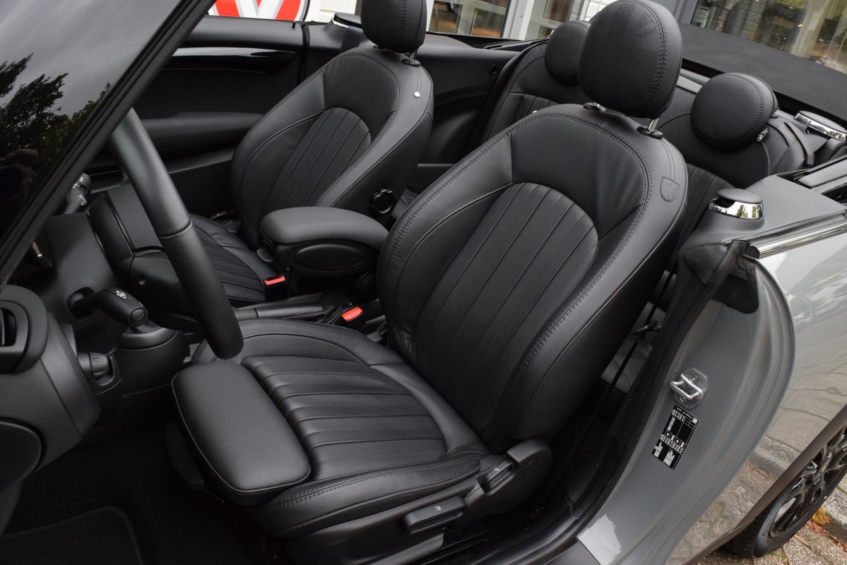 MINI Cooper Cabrio