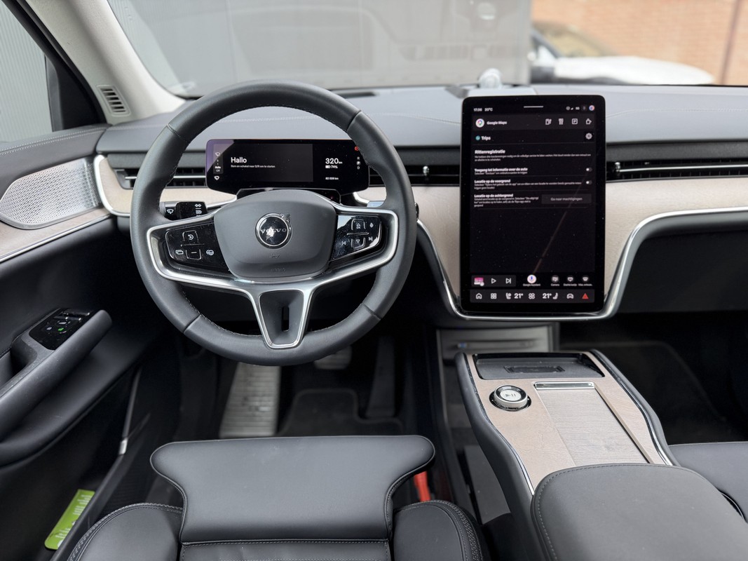 Volvo EX90