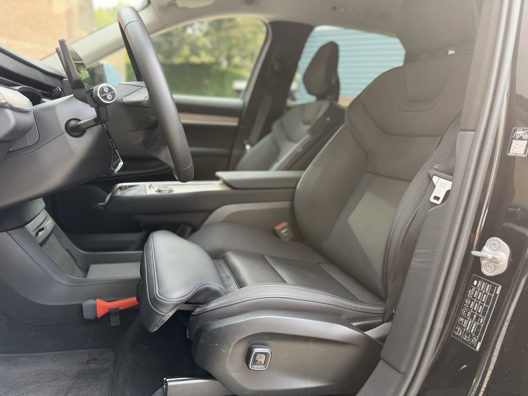 Volvo EX90
