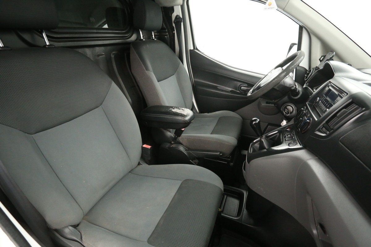 Nissan NV200