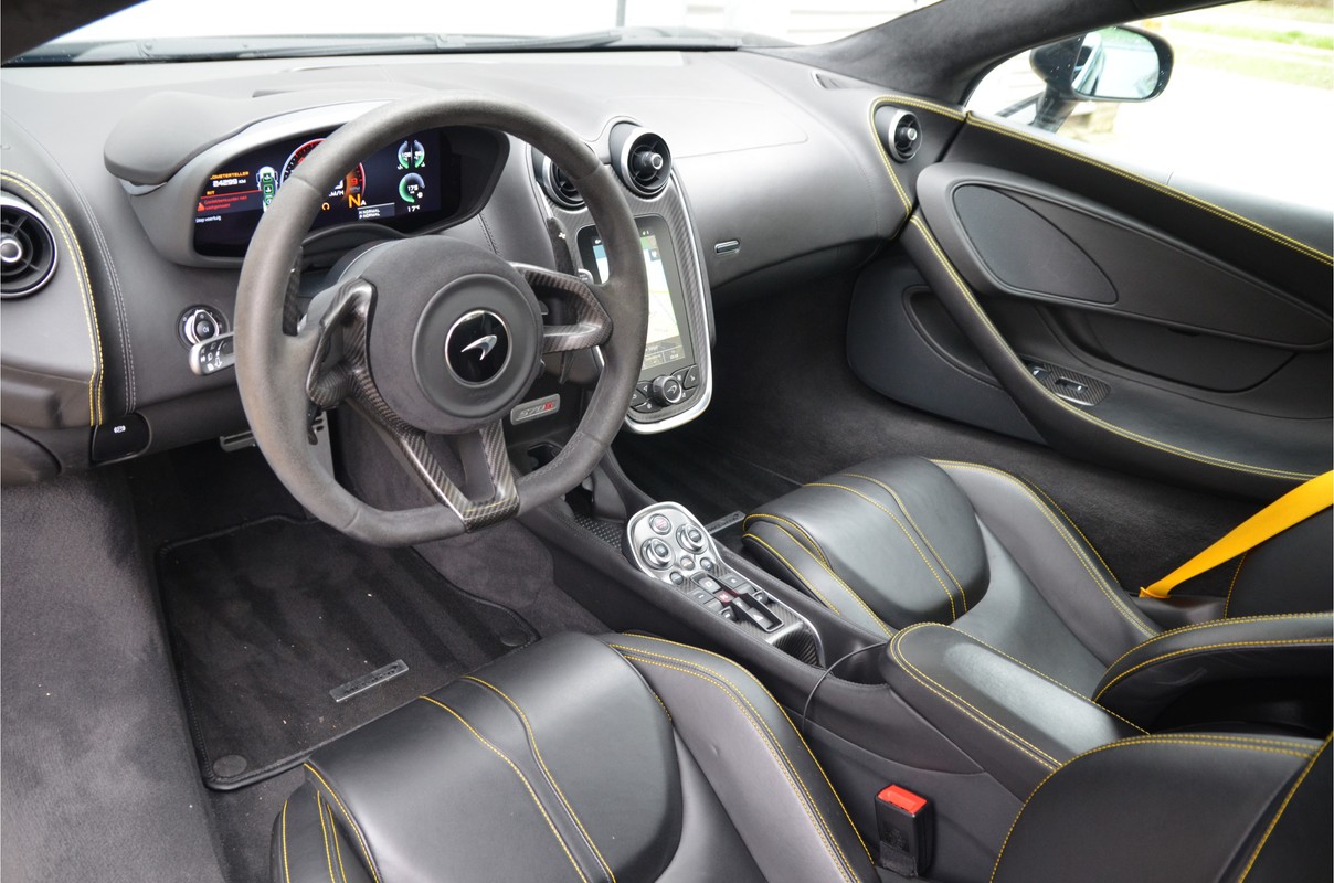 McLaren 570S