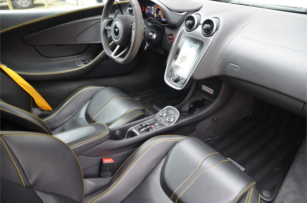McLaren 570S