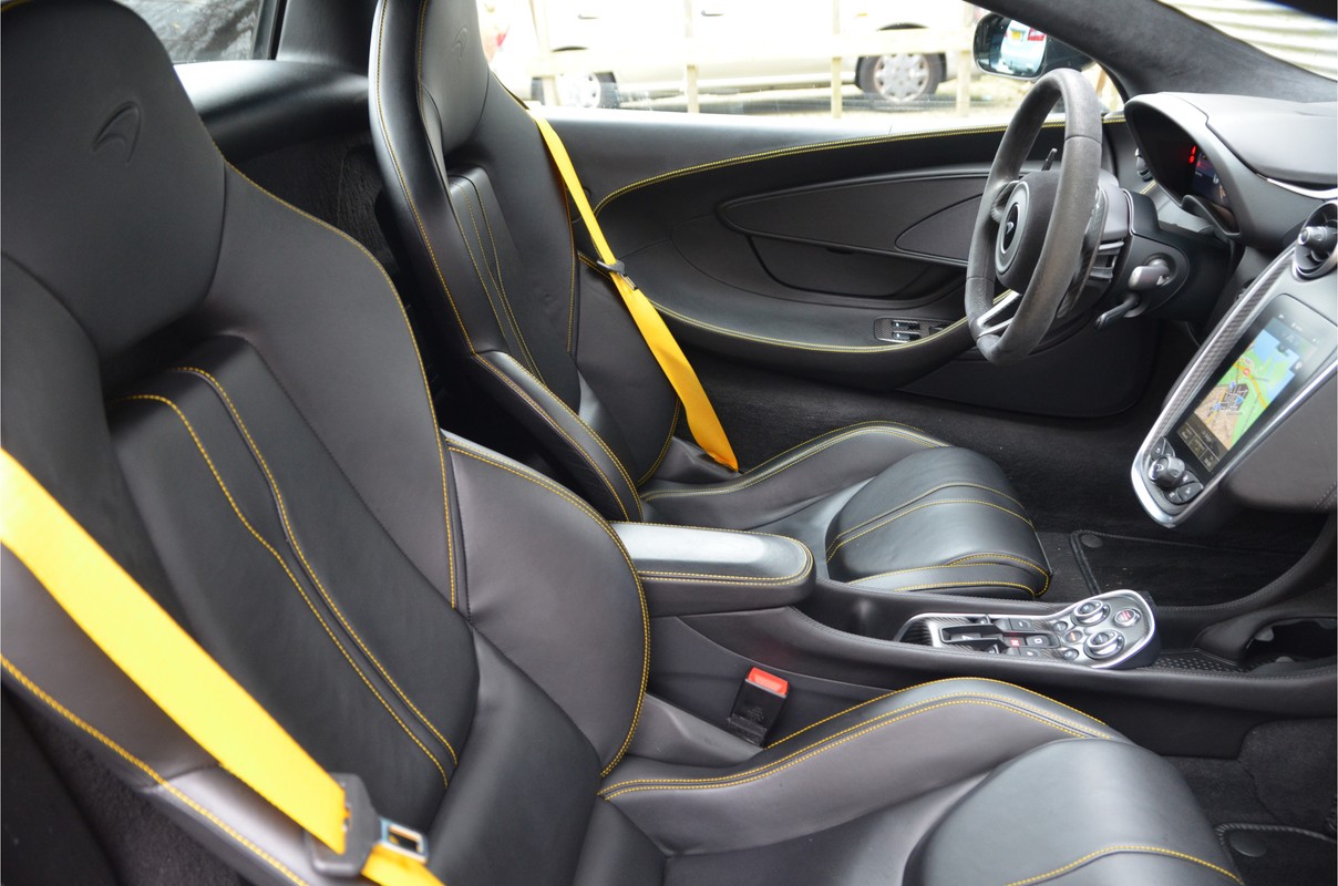 McLaren 570S