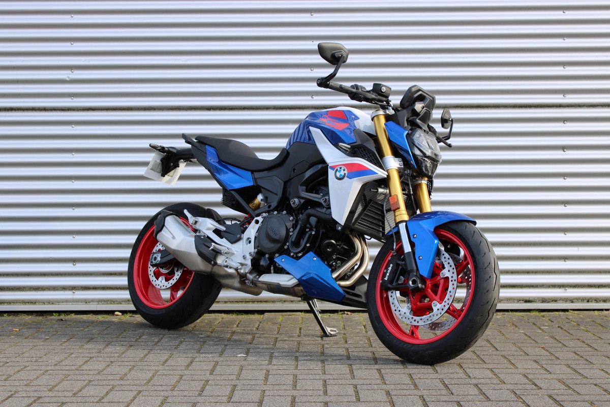 BMW F 900 R