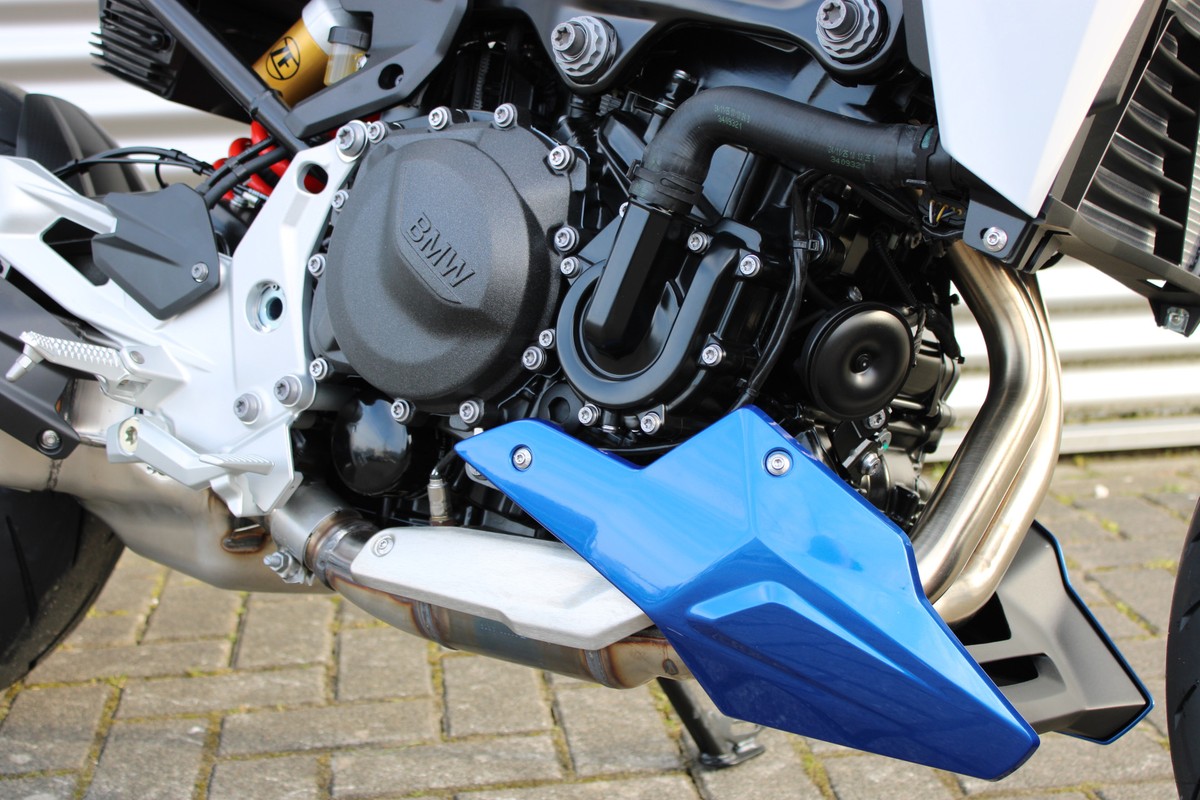 BMW F 900 R