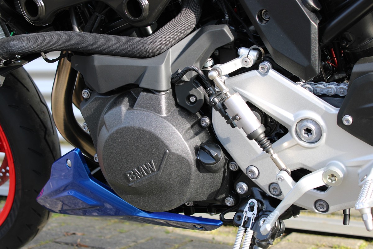 BMW F 900 R