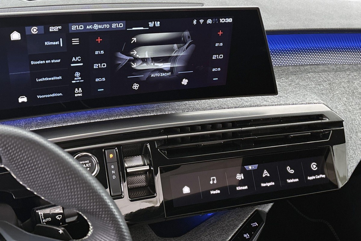 Peugeot e-3008