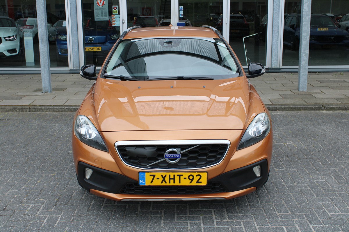 Volvo V40