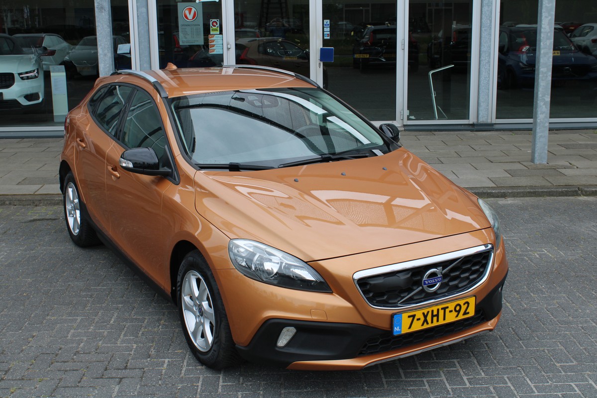 Volvo V40