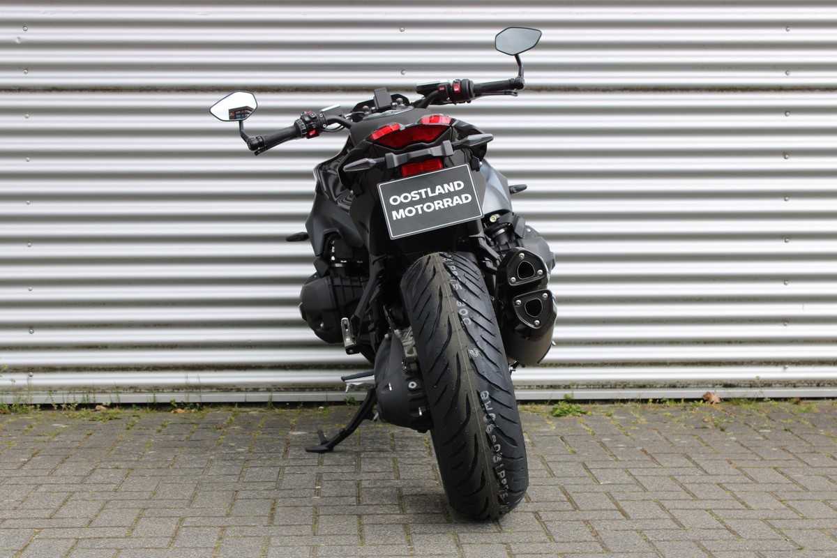 BMW R 1300 R