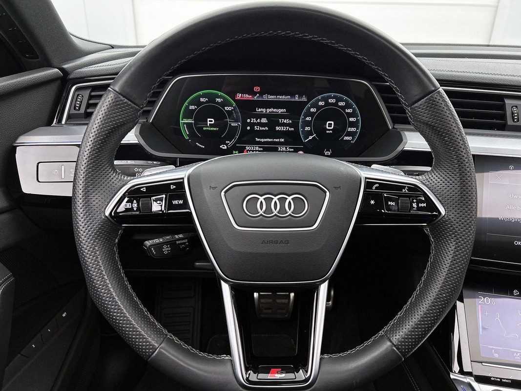 Audi Q8 Sportback e-tron