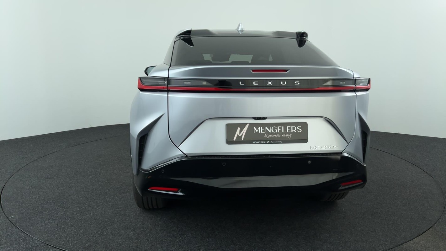 Lexus RZ