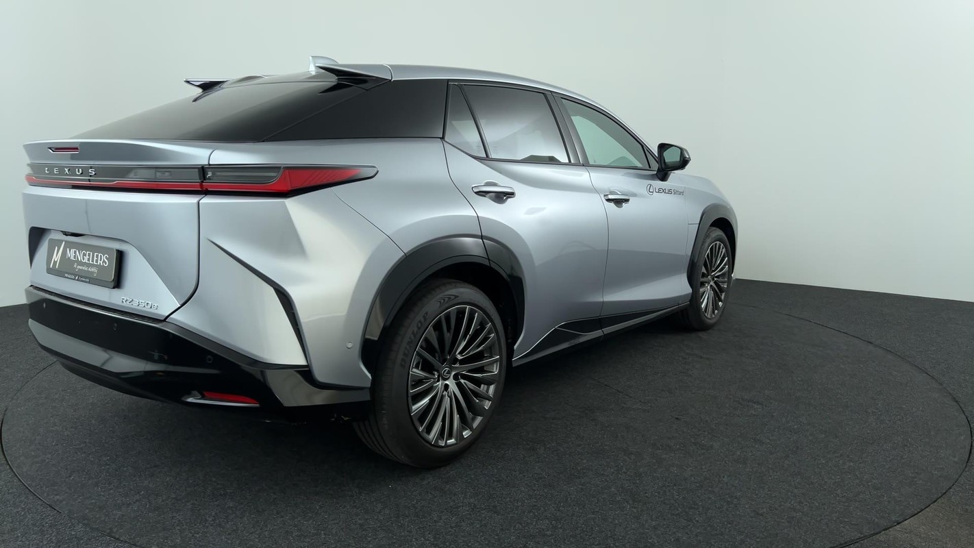 Lexus RZ