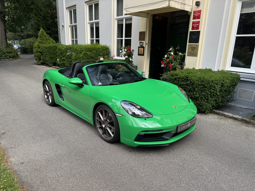 Porsche 718