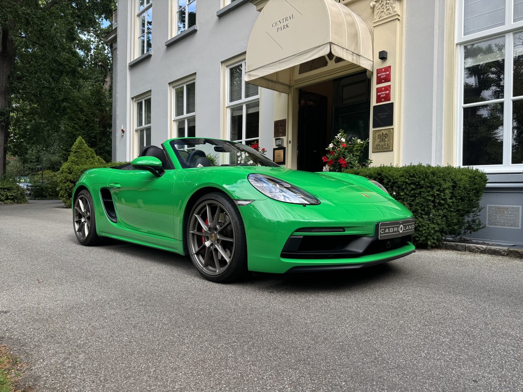 Porsche 718