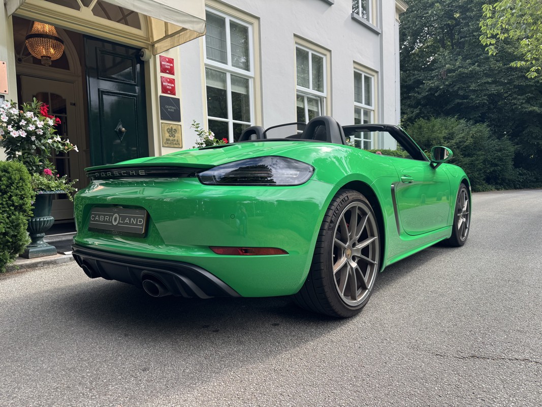 Porsche 718
