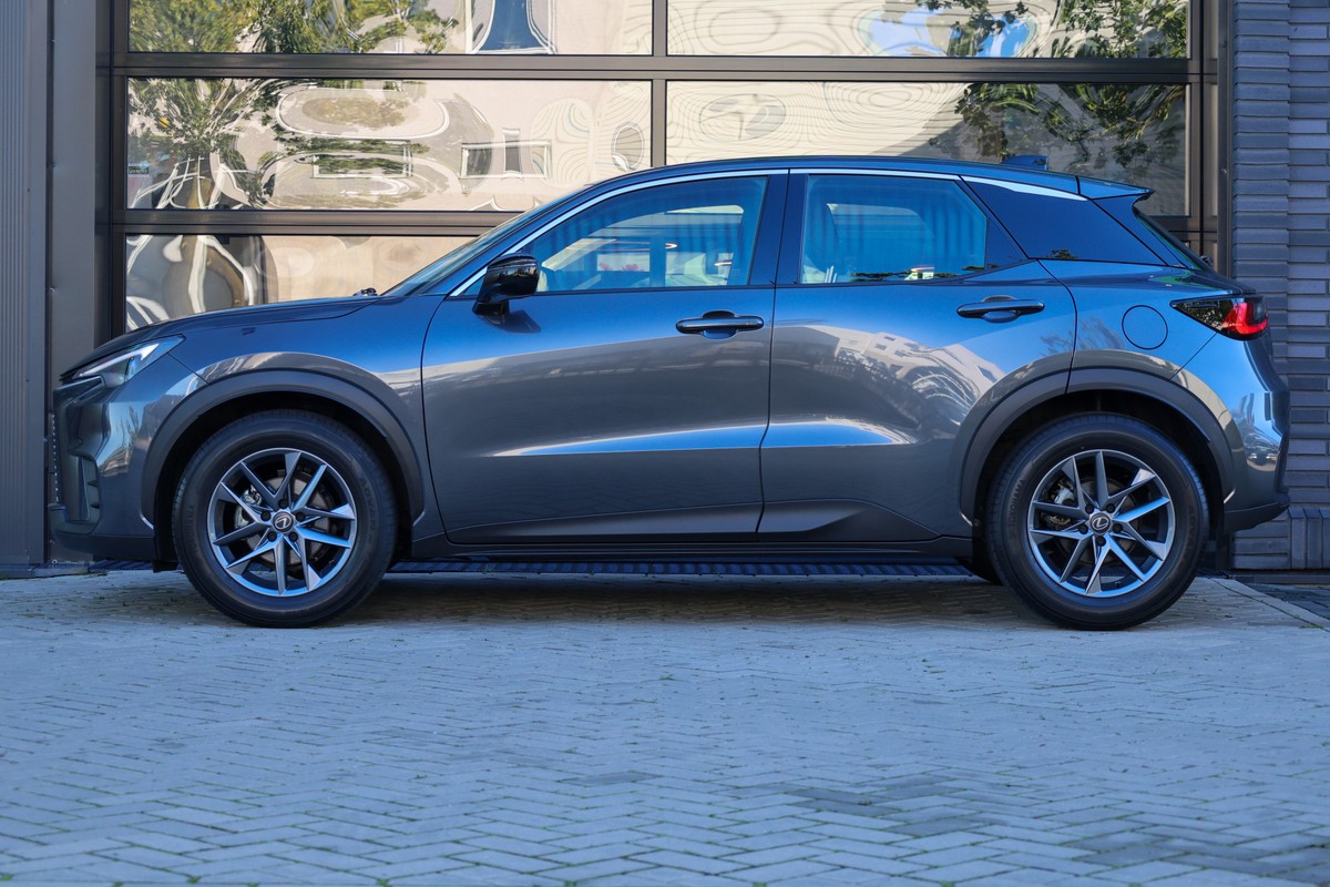 Lexus LBX