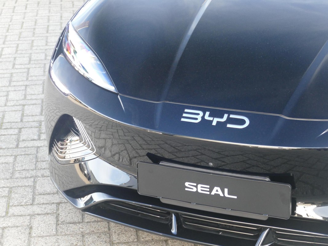 BYD SEAL