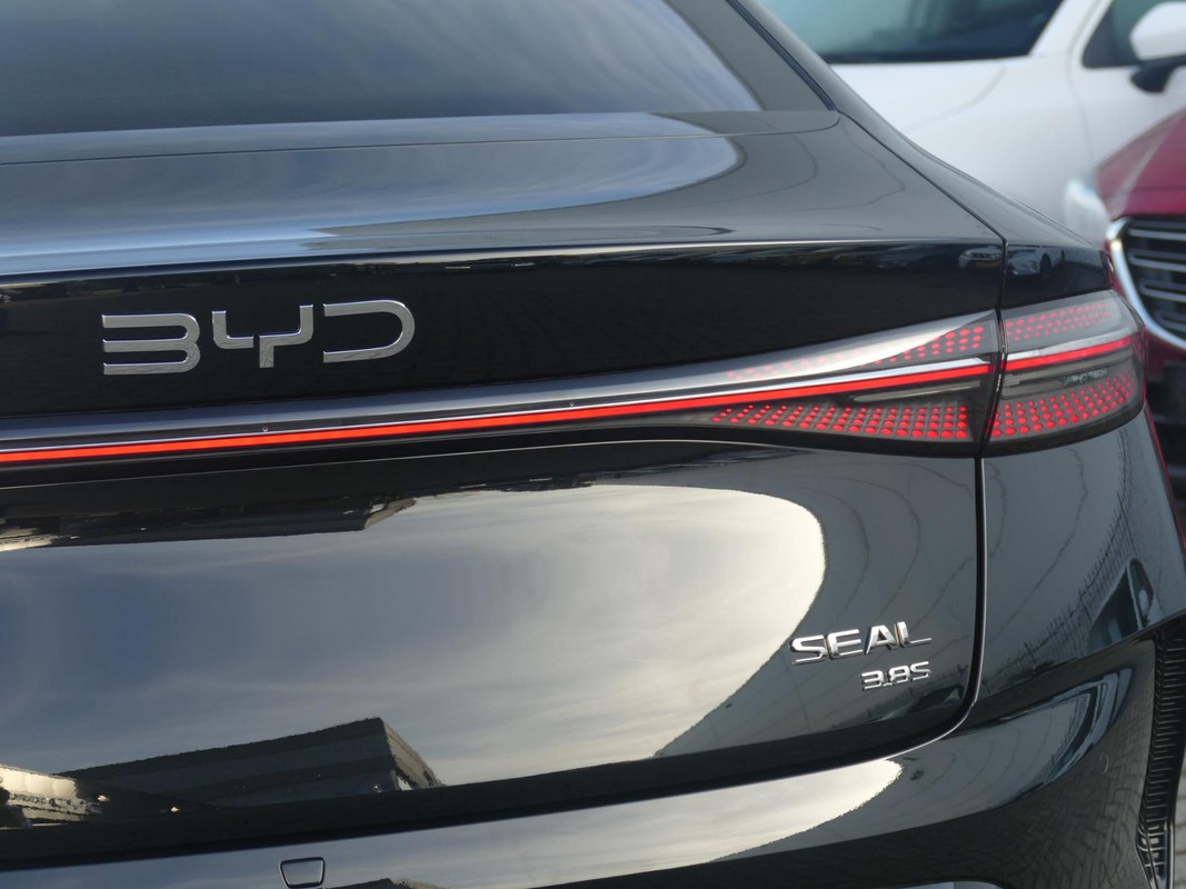 BYD SEAL