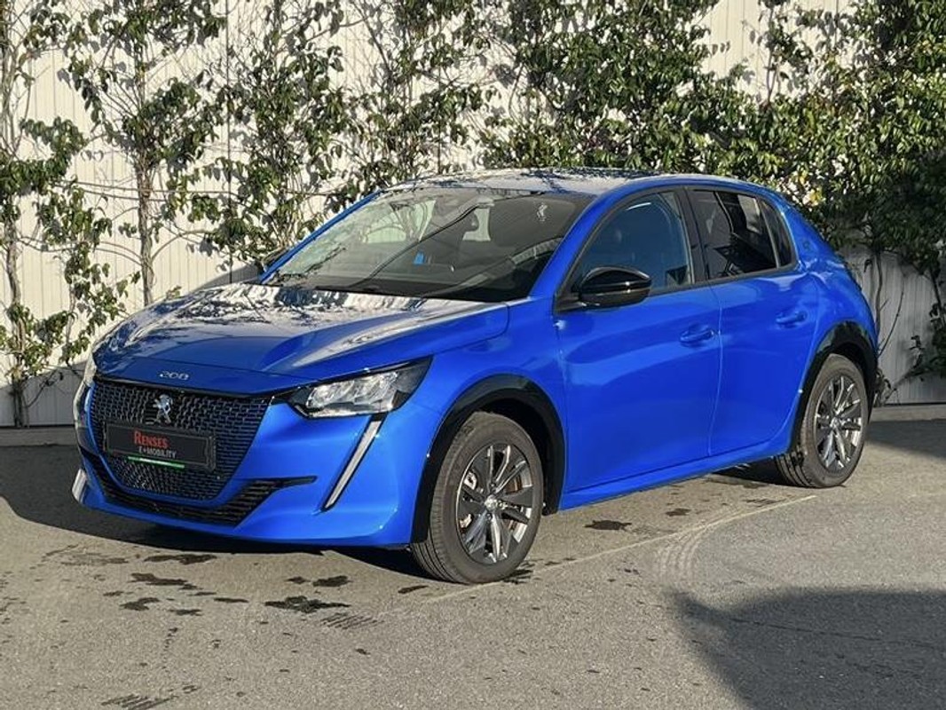 Peugeot e-208