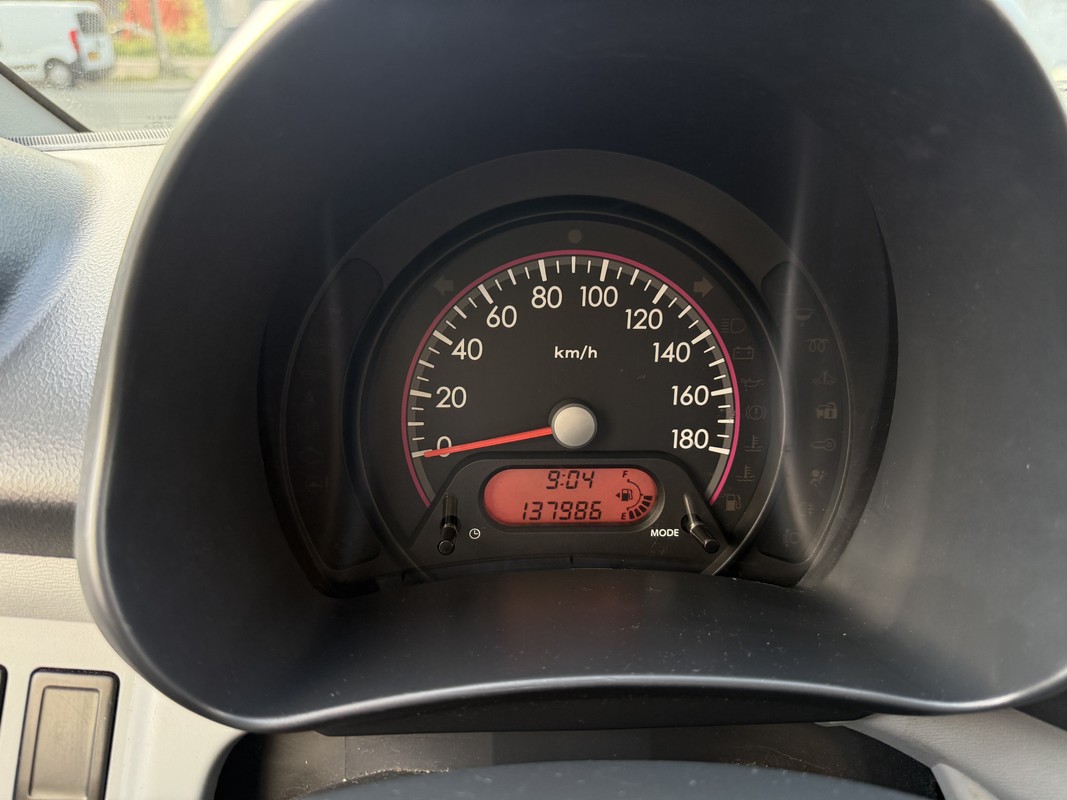 Nissan Pixo