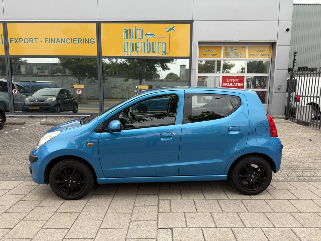 Nissan Pixo