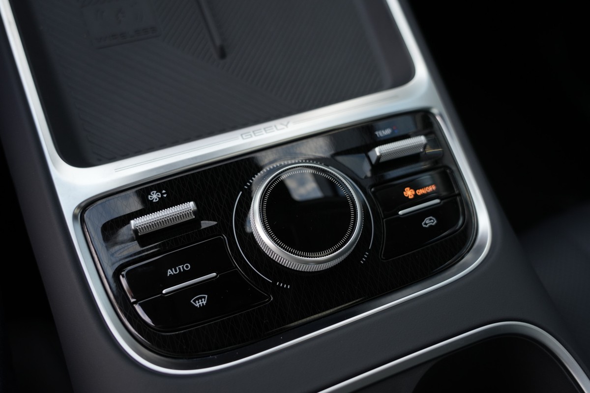 Geely Starray EM-i