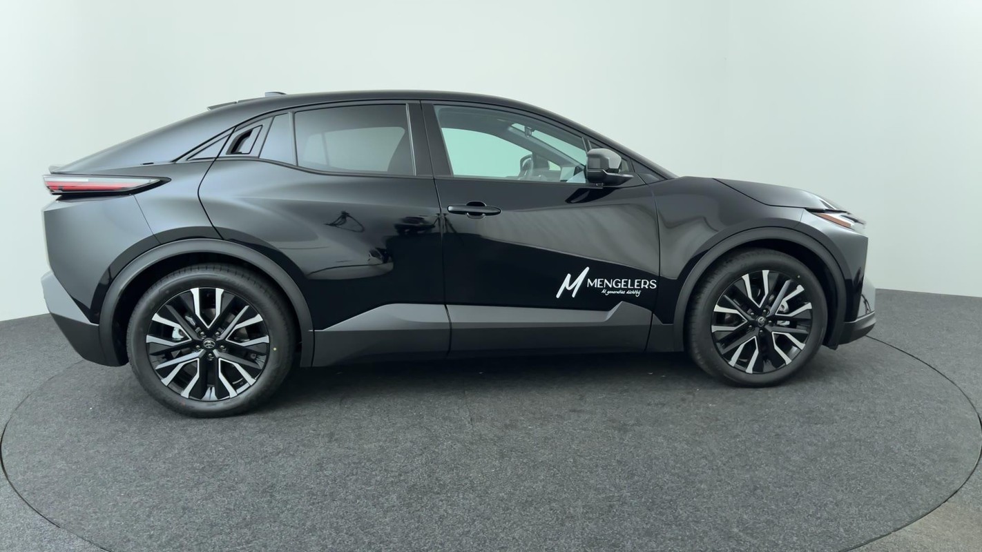 Toyota C-HR+