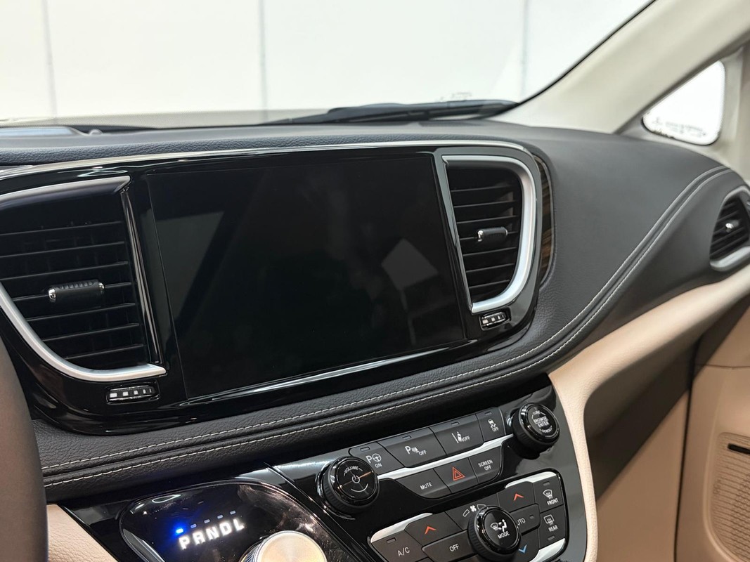 Chrysler Pacifica
