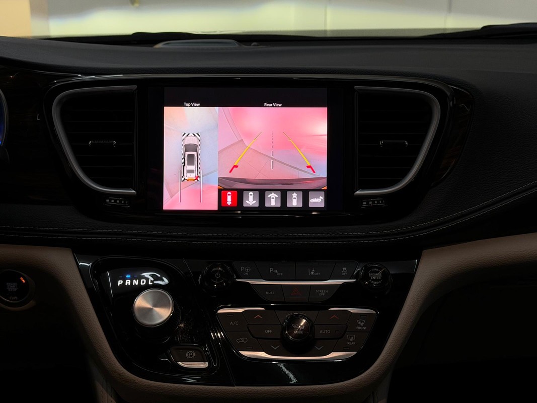Chrysler Pacifica
