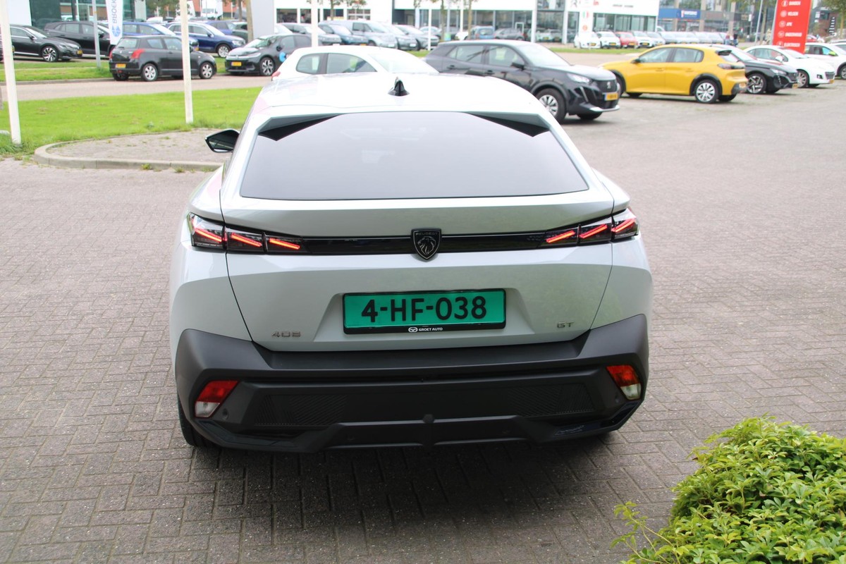 Peugeot 408