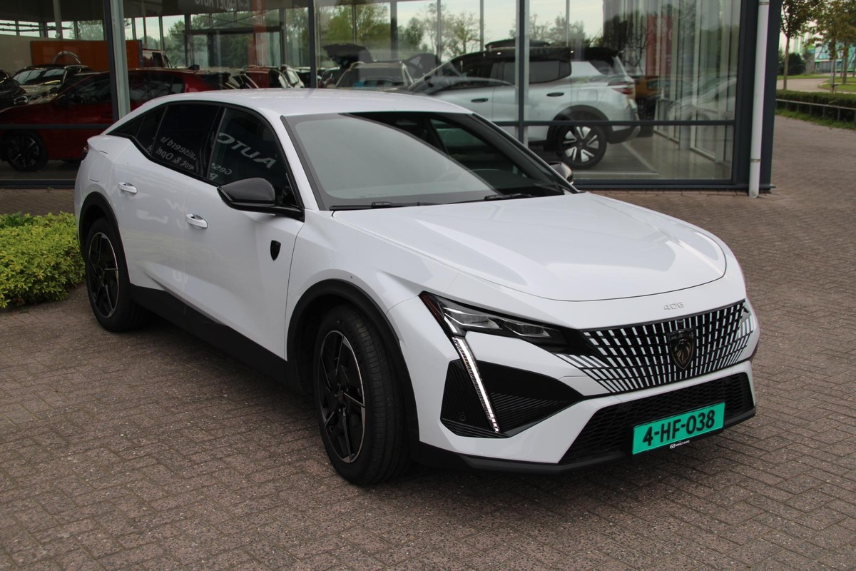 Peugeot 408