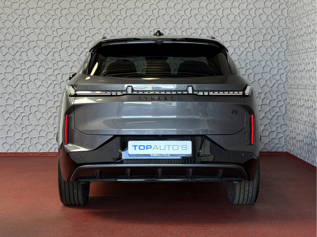 Lynk & Co 08