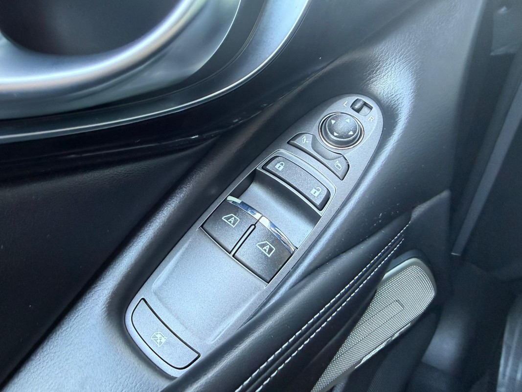 Infiniti Q60