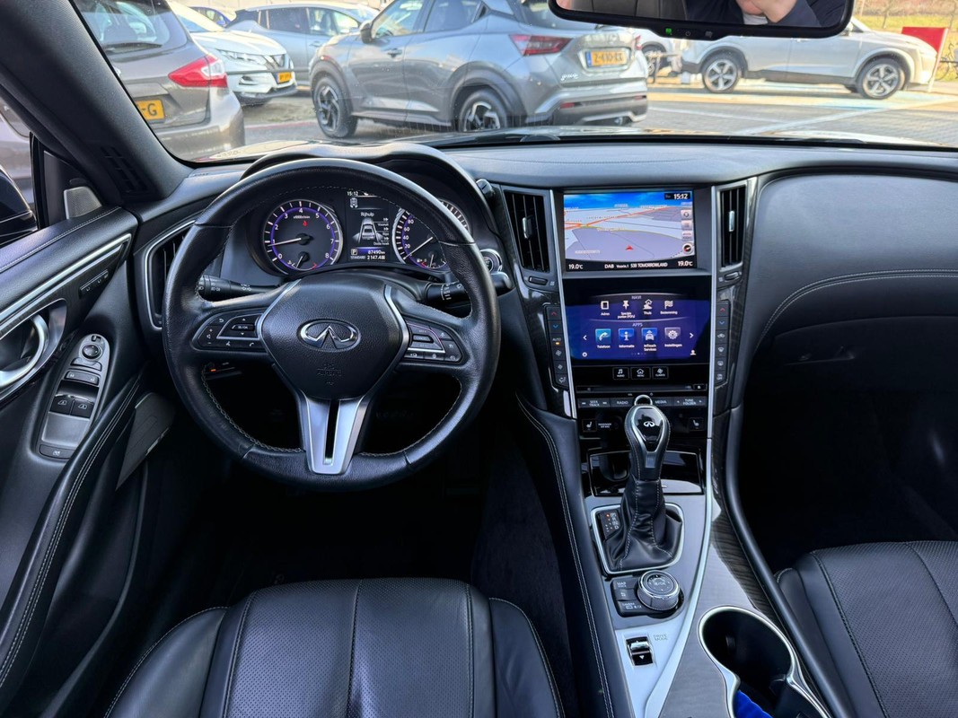 Infiniti Q60