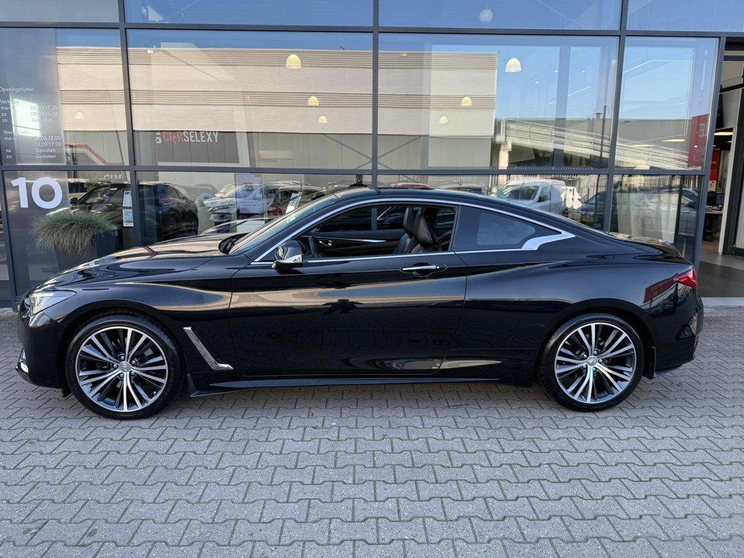 Infiniti Q60