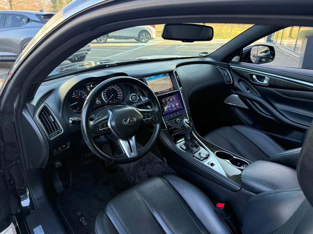 Infiniti Q60