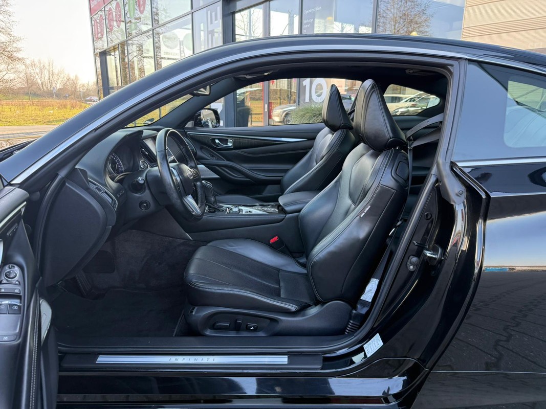 Infiniti Q60